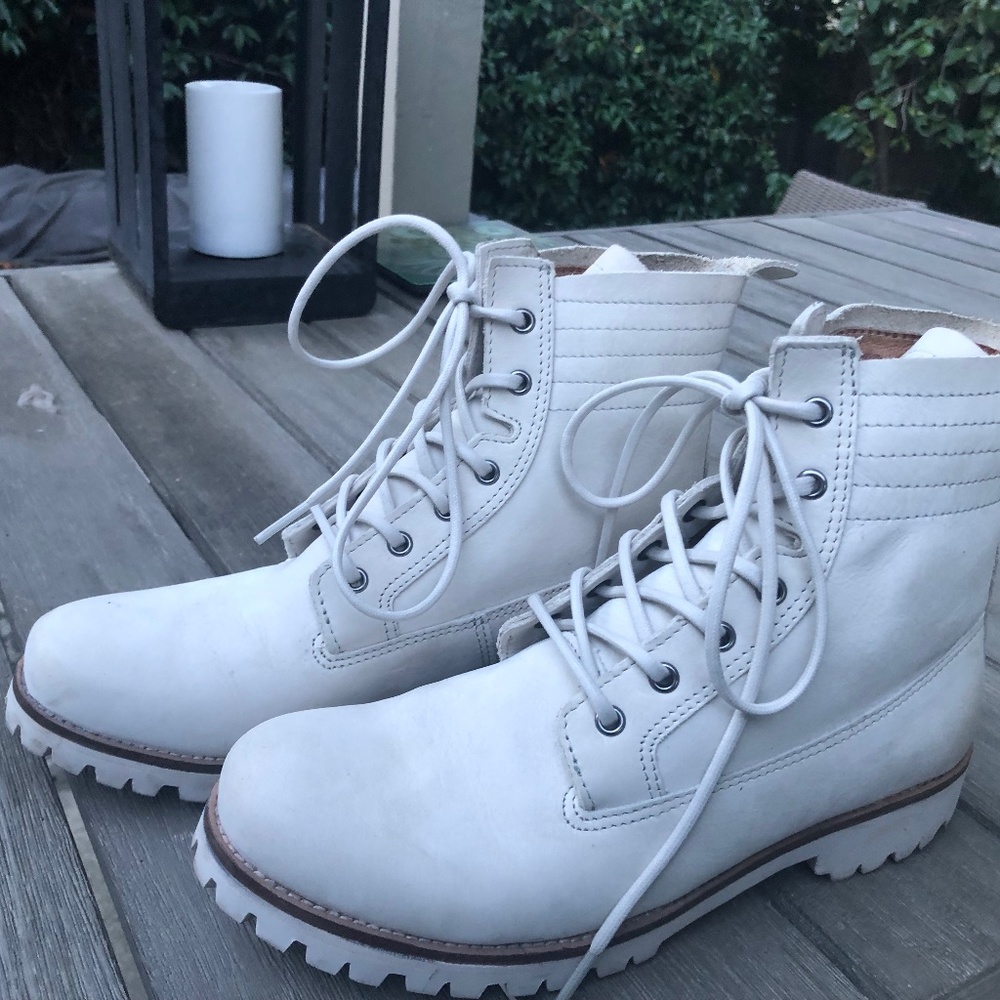 LIKE NEW BLACKSTONE BOOTIE OL23 WIND CHIME NUBUCK SIZE 39 (8.5)